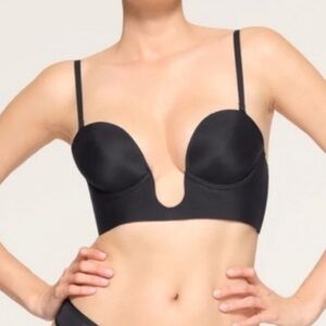 SKIMS Deep Black Plunge Bra